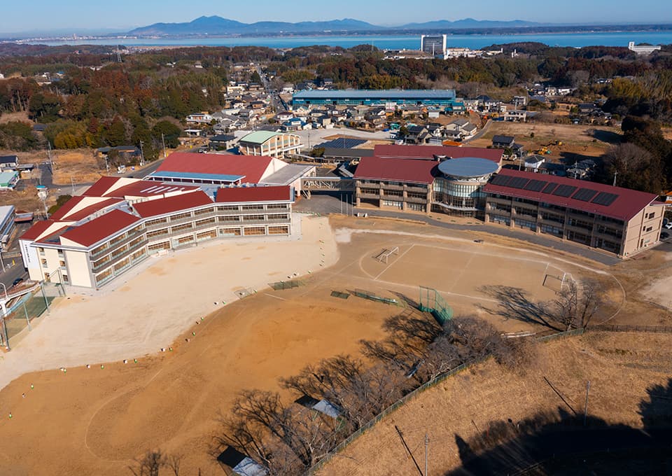 美浦統合小学校　南側全景